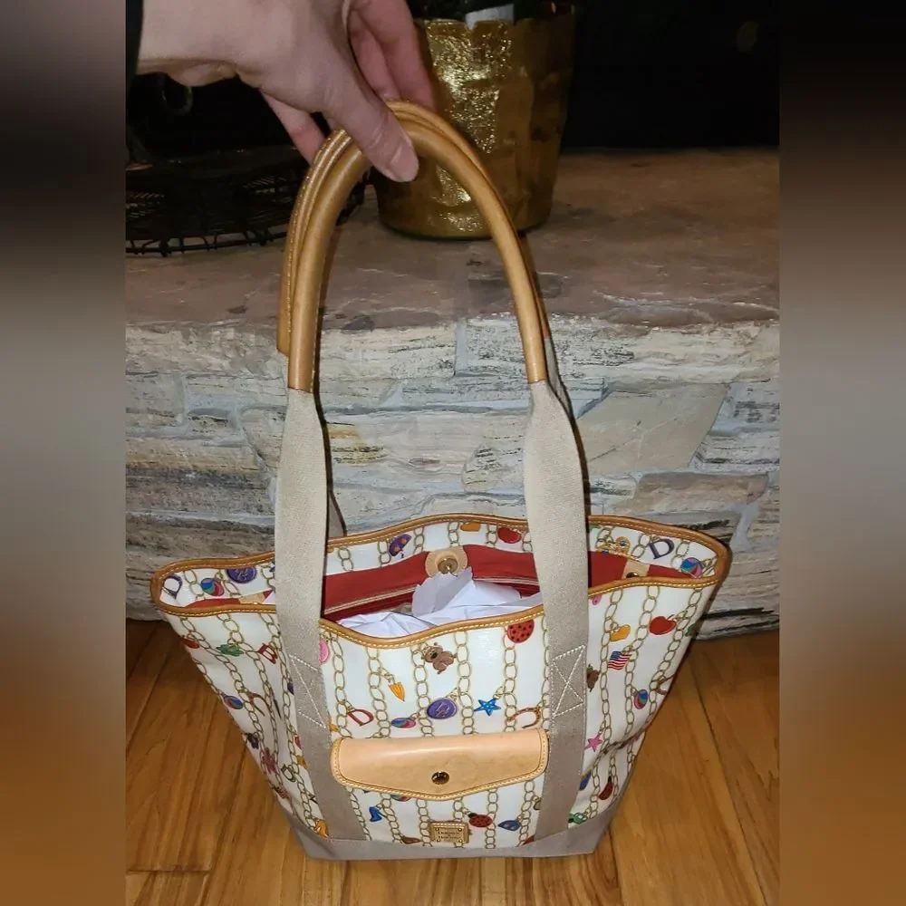 Dooney & BOURKE VINTAGE HOLIDAY CHARMS Chain Pattern Tote Bag PURSE